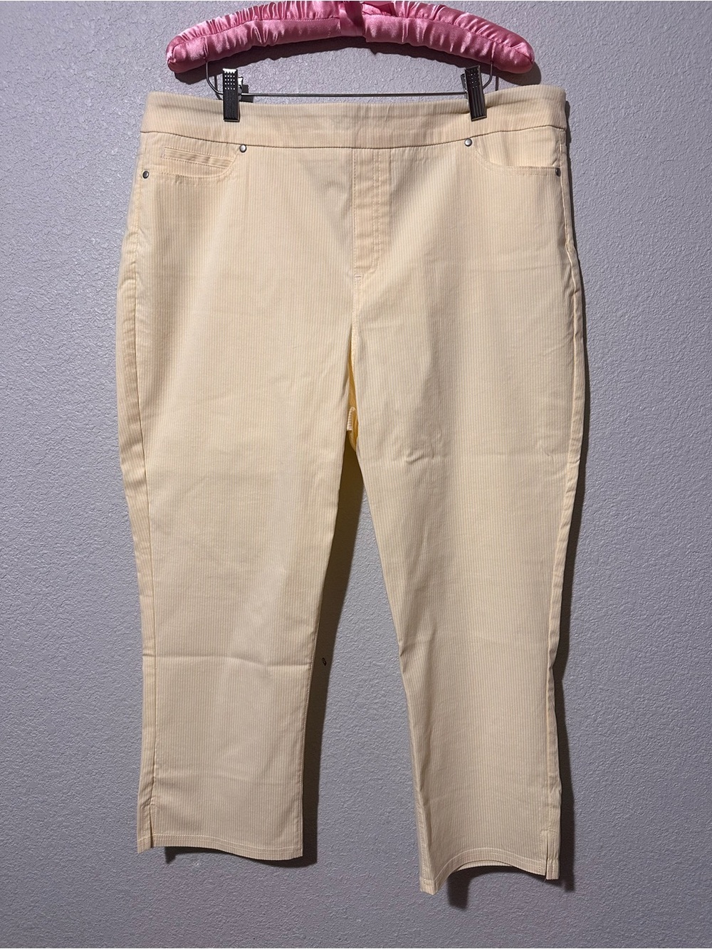 Mario Serrani Pale Yellow Cropped Stretch Jeans